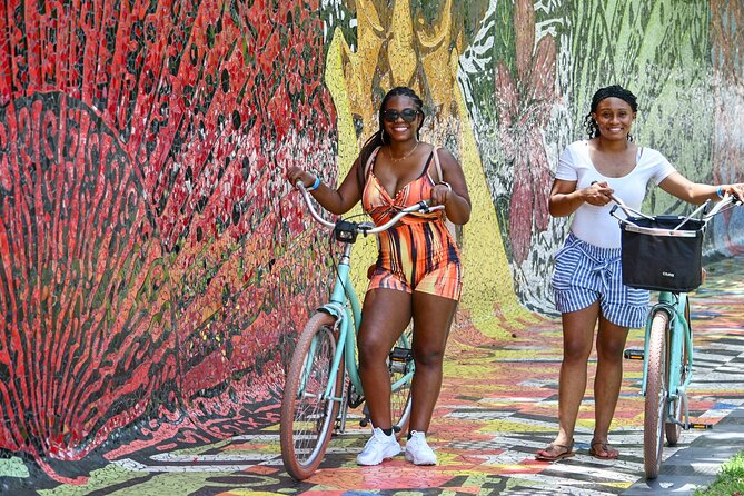 Cruising Bikes Rental in Condado Old San Juan - El Morro Fort: the classic ramp-up to big ocean views