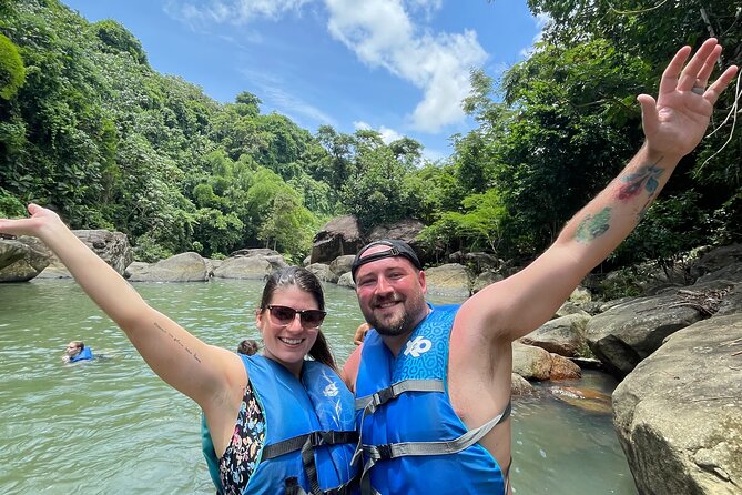 El Yunque Rainforest River and Beach Adventure Tour - Luquillo Beach Stop: Food Kiosks Plus a Real Beach Break