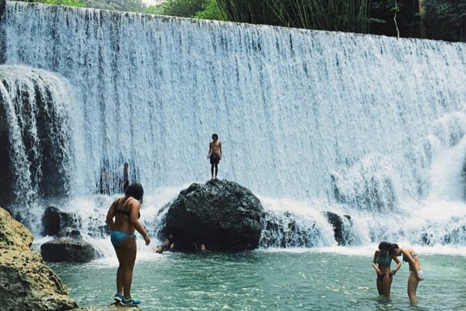 Full-Day Cueva Ventana, Indian Cave and Waterfall Adventure - Which guides make the difference, and what you should look for