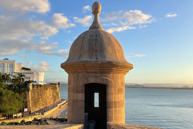 Historic Old San Juan Sunset Walking Tour - Plaza de la Barandilla: Architecture That Didn’t Rush to Change