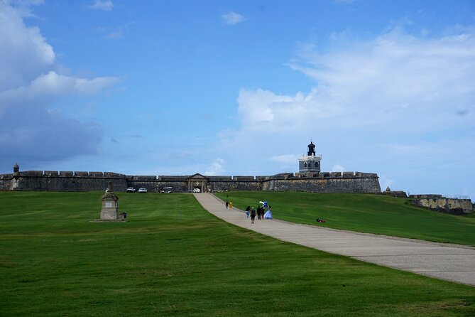 Historical Walking Tour of Old San Juan - El Bastion and Cuartel de Ballaja: the defense system widens
