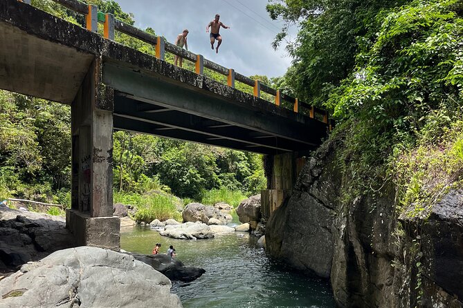 Incredible Hike & Cliff Jumping in the Heart of Puerto Rico - The guide factor: staying close, moving safely, learning as you go