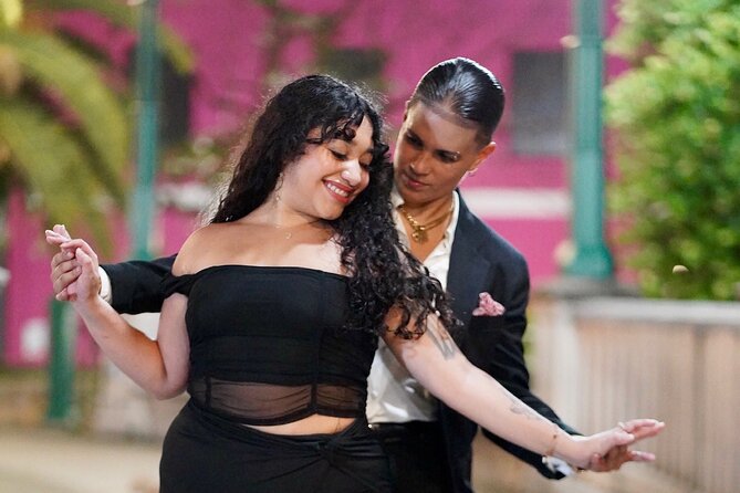 Moonlight Beginner Salsa Class in San Juan - The Mini History Talk, and Why It Helps Your Dancing