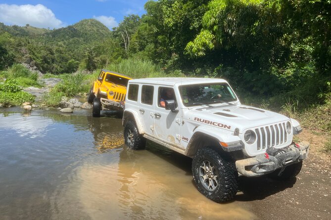 Off-Road Jeep Adventure from Carolina - Snacking, Drinks, and the Mountain Lunch Stop