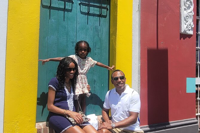 Old San Juan Family Fun Tour: Science/History/ Yummy treats - Plaza de Armas: Spanish colonial planning plus an included taste stop