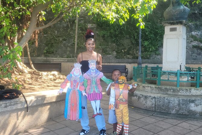 Old San Juan Family Fun Tour: Science/History/ Yummy treats - Paseo de la Princesa and the Old San Juan promenade moments