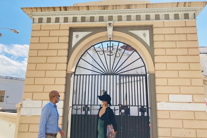 Old San Juan Immersive Walk: History and Culture - Plaza de Armas again, then straight into the street network