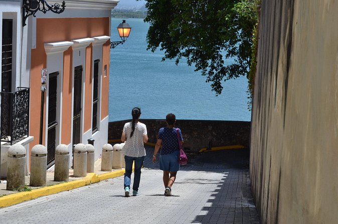 Old San Juan Immersive Walk: History and Culture - Monument to Eugenio Maria de Hostos: history that reaches beyond the walls