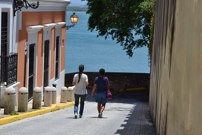 Old San Juan Immersive Walk: History and Culture - La Puerta de la Bandera: the flag that sets the tone