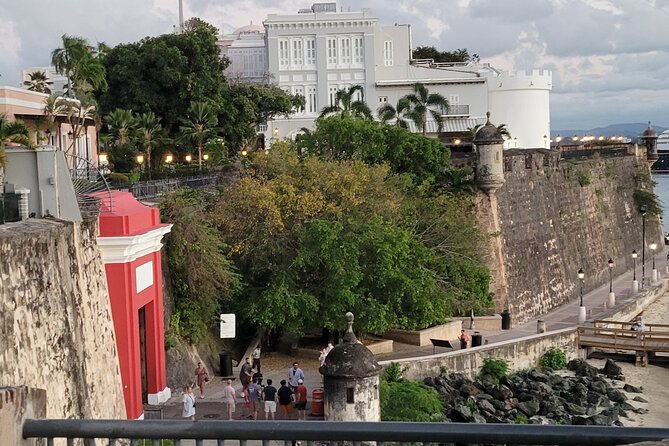 Old San Juan Walking Tour - Catedral Basilica Menor de San Juan Bautista and Plaza de Armas
