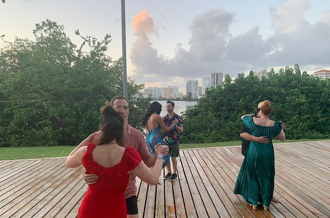 Outdoor Salsa Class Experience in San Juan - Instructor energy matters: Steven, Andrés, and Meechi styles