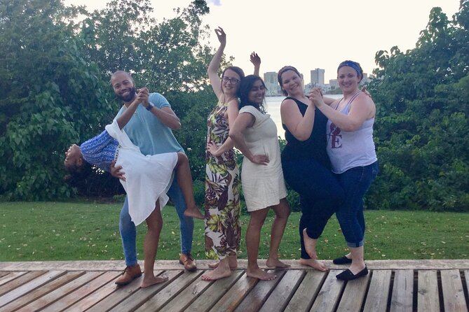 Outdoor Salsa Class Experience in San Juan - Outdoor reality check: heat, water, shoes, and public-park surroundings