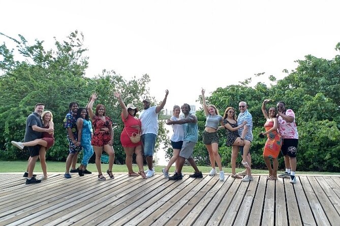 Outdoor Salsa Class Experience in San Juan - Laguna del Condado meetup and the 4:30 pm plan