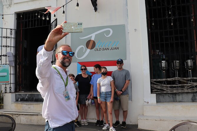 Private Walking Tour of Old San Juan, including forts - Plaza del Quinto Centenario and Totem Telúrico: Short Stops, Big Visual Payoff