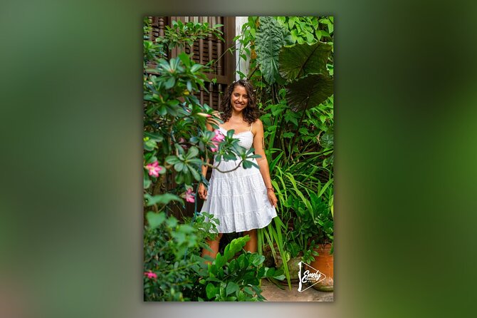 Professional Photoshoot in the Vibrant Streets of Old San Juan - What You Get: 15 Edited Images (and No RAW Files)