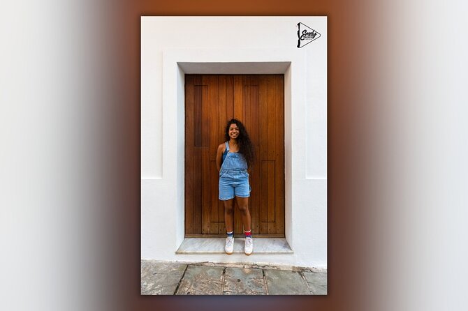 Professional Photoshoot in the Vibrant Streets of Old San Juan - Timing, Heat, and What to Wear for Better Results