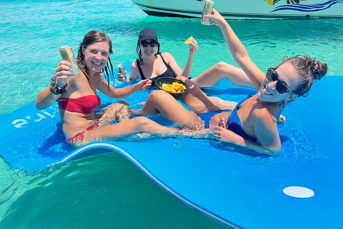 Public or Private Boat Trip to Icacos & Palomino - Crew energy makes or breaks a private day