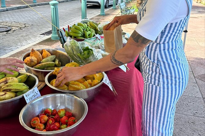 Puerto Rican Gastronomy Cooking Class - Picking Caribbean staples: what to watch for at the farmers market