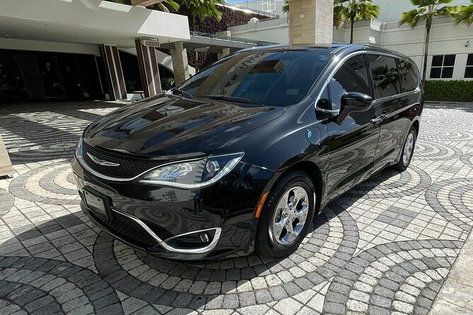 Puerto Rico Island Wide Transfer, Chrysler Minivan, Select Zone - San Juan traffic, solved with a private door-to-door ride