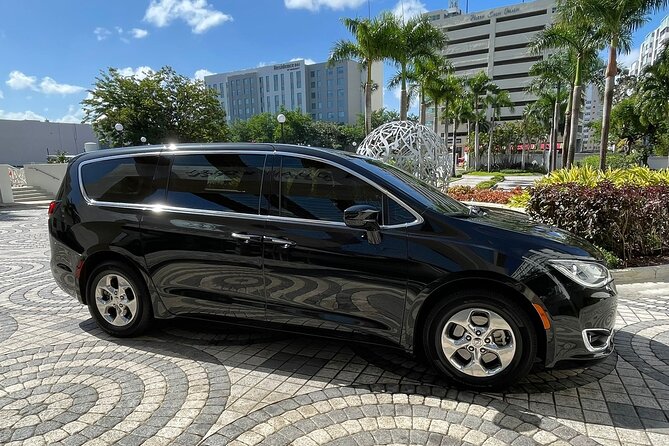 Puerto Rico Island Wide Transfer, Chrysler Minivan, Select Zone - The minivan setup: comfort, air, and space for your luggage