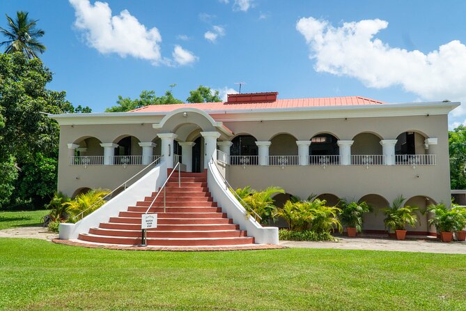 Ron del Barrilito Heritage Skip-the-Line Tour - Check-in at Hacienda Santa Ana, and how the tour starts