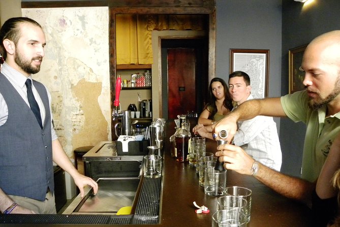 Rum Craft Cocktail Tour in San Juan - Why the bar stops work so well with a guide