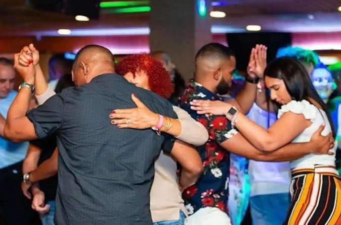 Salsa Dance Class and Nightlife Tour in San Juan - The cocktail start: a small thing that changes the mood