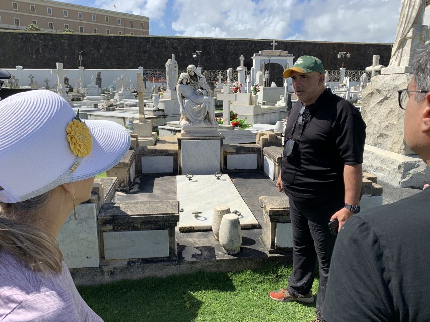 San Juan: Ghosts and Spooky History Walking Tour - Santa Maria Magdalena de Pazzi Cemetery: spooky, quiet, and unforgettable