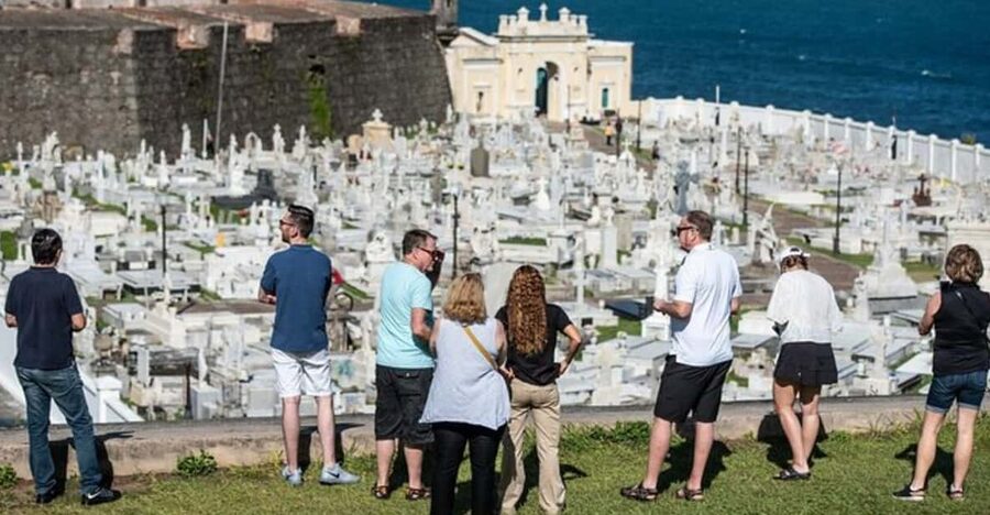San Juan: Walking Tour with Expert Guide - Paseo de la Princesa to the Governor’s Residence Area