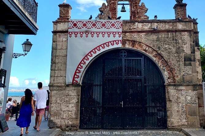 Welcome to San Juan's Old Town: Private Half-Day Walking Tour - Puerta de San Juan and Capilla del Santo Cristo de la Salud